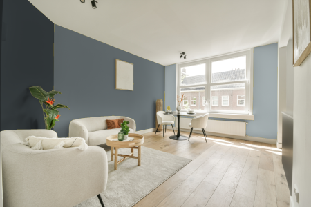 woonkamer met neutrale kleuren en Ppg1038-5