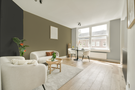 woonkamer met neutrale kleuren en Ppg1113-5