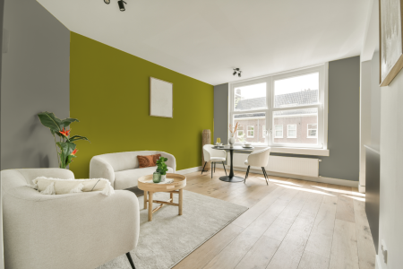 woonkamer met neutrale kleuren en Ppg1219-7