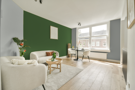 woonkamer met neutrale kleuren en J8.38.37