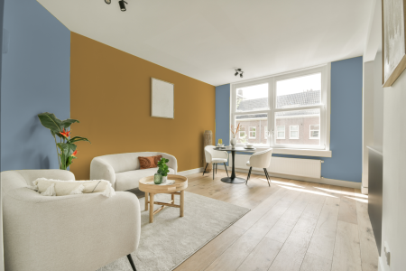 apartement met de kleur 4090 op de muren