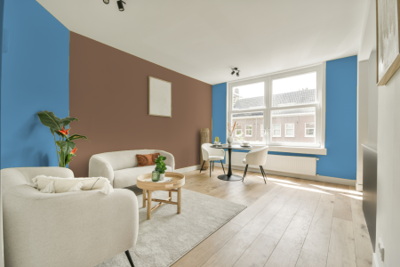 apartement met de kleur 4095 op de muren