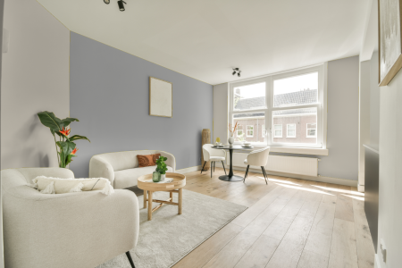 apartement met de kleur Ral 9001 op de muren