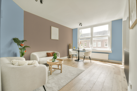 apartement met de kleur Ppg1161-2 op de muren