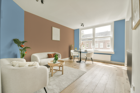 apartement met de kleur Ppg1161-3 op de muren