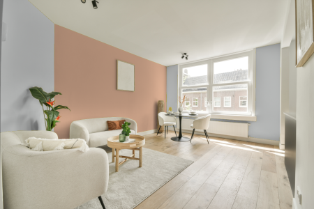 apartement met de kleur Ppg1171-1 op de muren