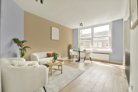 apartement met de kleur Ppg1173-2 op de muren