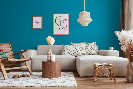 woonkamer met strak design in kleur R0.48.46