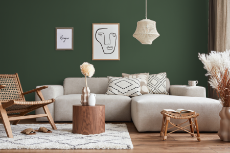 woonkamer met strak design in kleur Sikkens woud groen